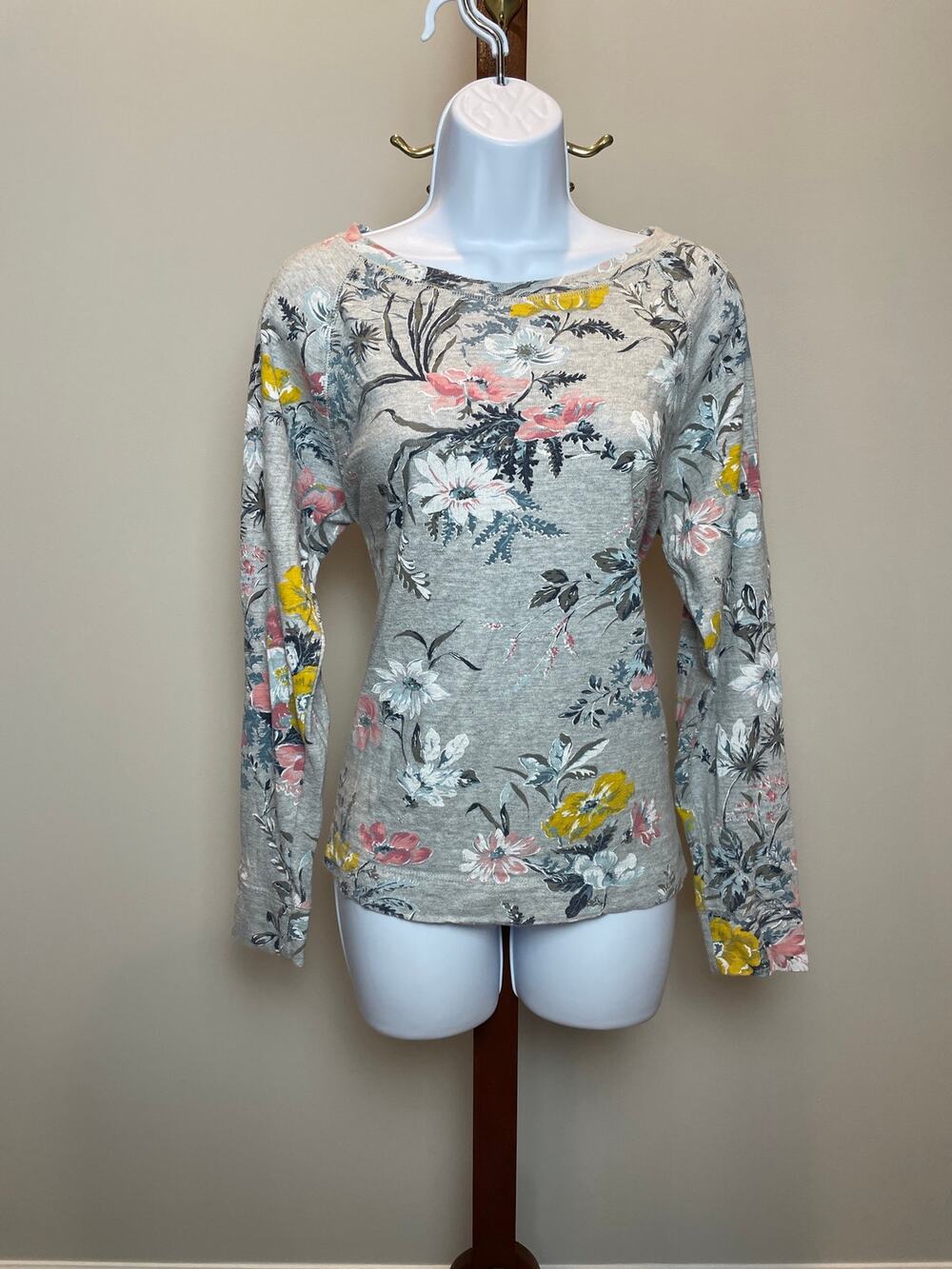 LOFT Long Sleeve Crewneck Terry Cotton Size S Light Gray Floral